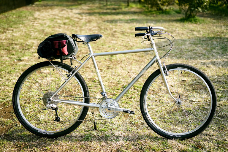 オンロードとダートロードを両立したアップライトツーリングバイク Rivendell Joe Appaloosa