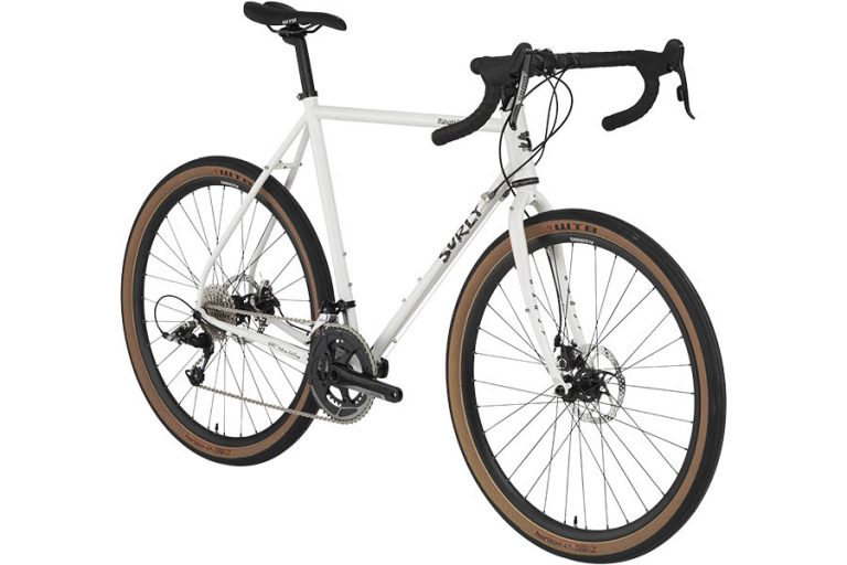 ファットタイヤのロードバイクという新発想のロードプラスバイク　Surly Midnight Special