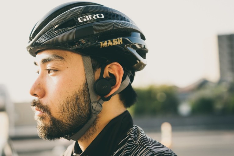 ウェアラブルコミュニケーションデバイス「BONX Grip」が、サイクリスト待望の左耳用アダプタが登場