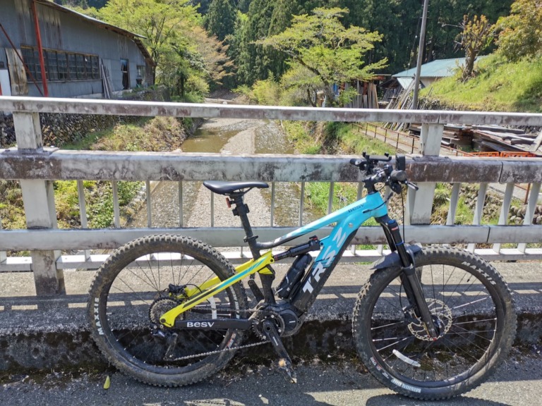 電動アシスト自転車は上り坂でしか使えないのは嘘である理由！【電アシの基本のきほん】
