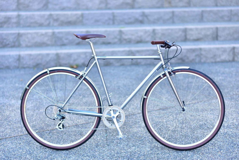 ライトウェイの街乗りスポーツ自転車「スタイルス」に通勤通学仕様が登場