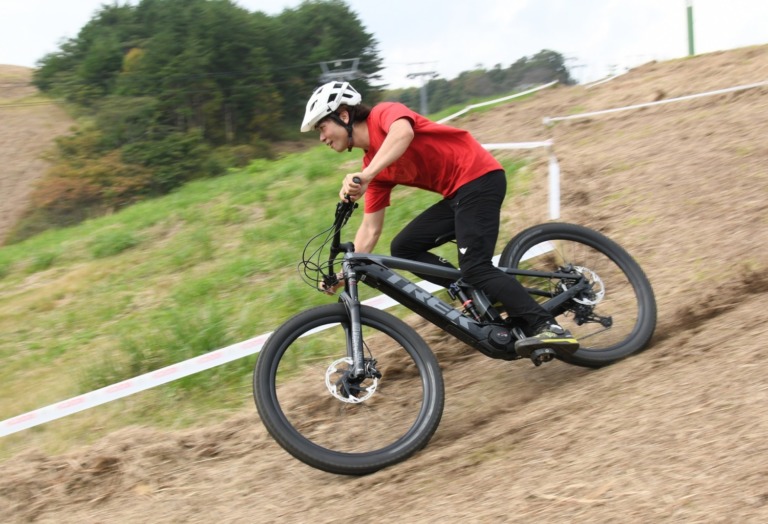西日本最大eMTB専用コース「Bosch Uphill Flow Volcano」が6月27日オープン　フルサスE-MTB「TREK Rail9.7」のレンタルも可能