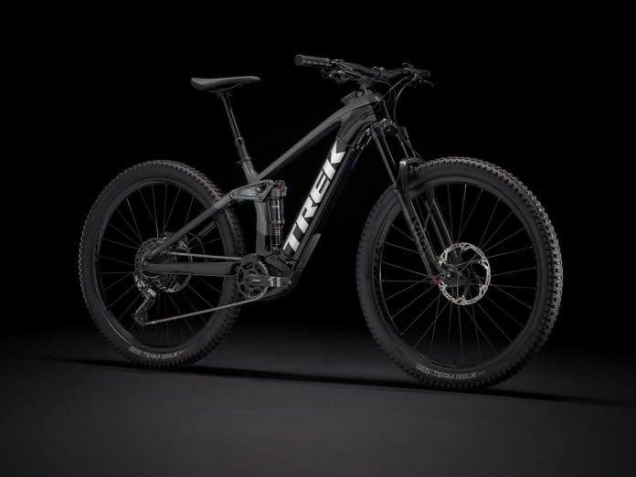 Rail97NX_21_32813_B_Portrait