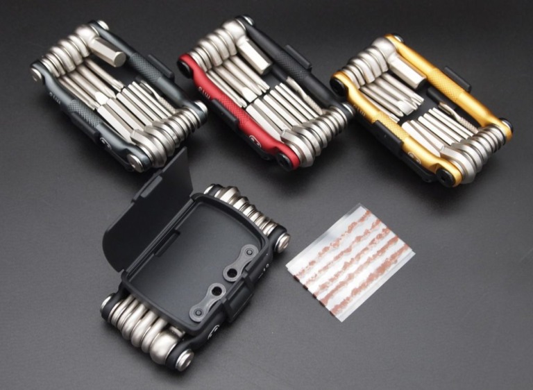 クランクブラザーズから携帯用マルチツール「マルチ13/マルチ20」が登場