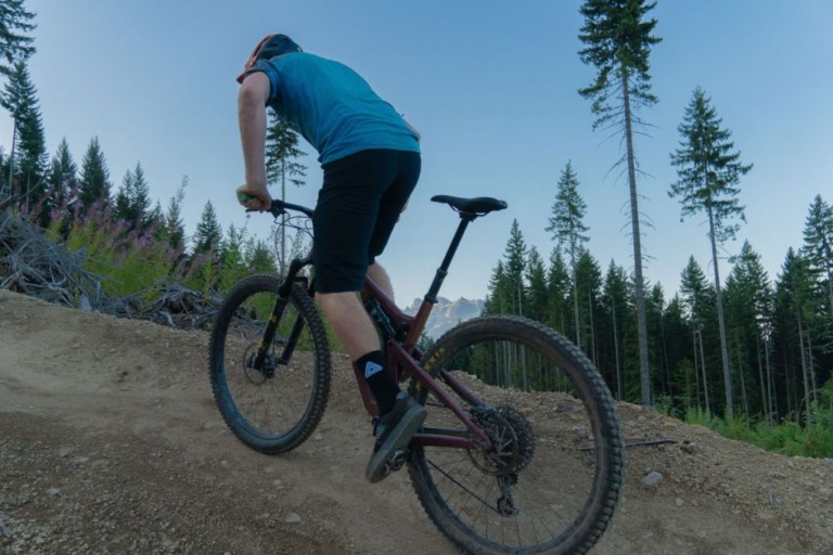 クランクブラザーズからXC用MTB、グラベルロード用のドロッパーシートポストが登場