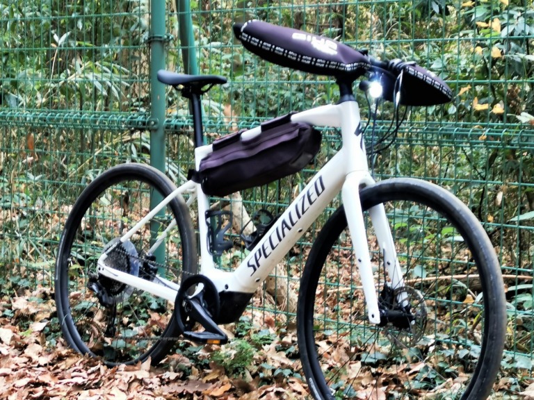 寒い日でも手が温かい自転車用ハンドルカバーを解説　ロードバイク用やクロスバイク用も紹介【防寒対策】