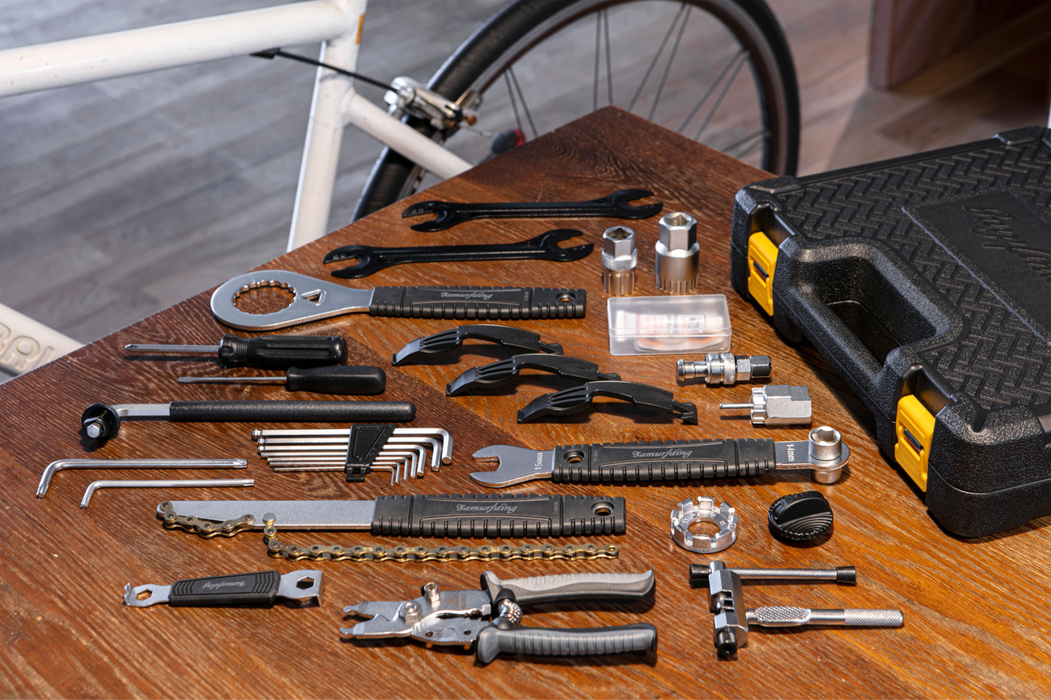 サムライ・ディングから全27点の工具が入った「自転車工具セット」発売 - シクロライダー