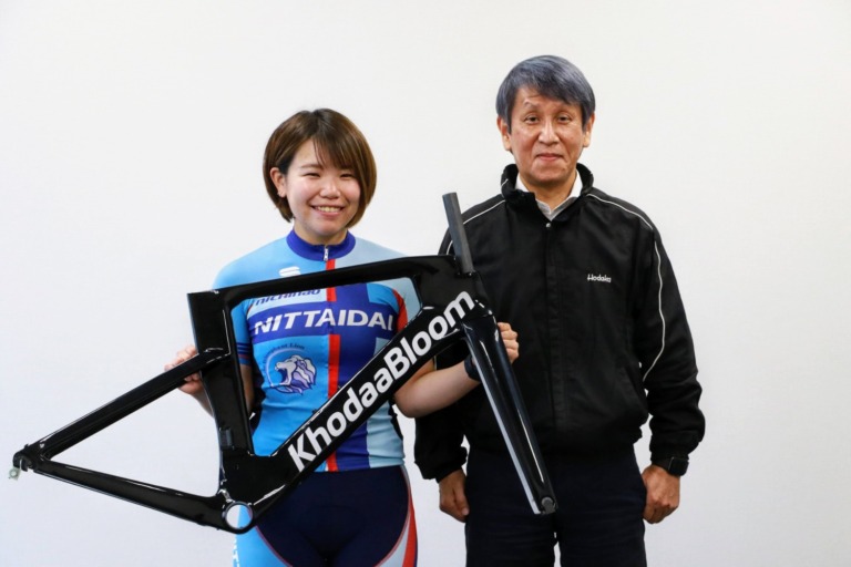 自転車​トラック競技アジアチャンピオン古山稀絵選手とKhodaaBloomが機材サポート契約締結