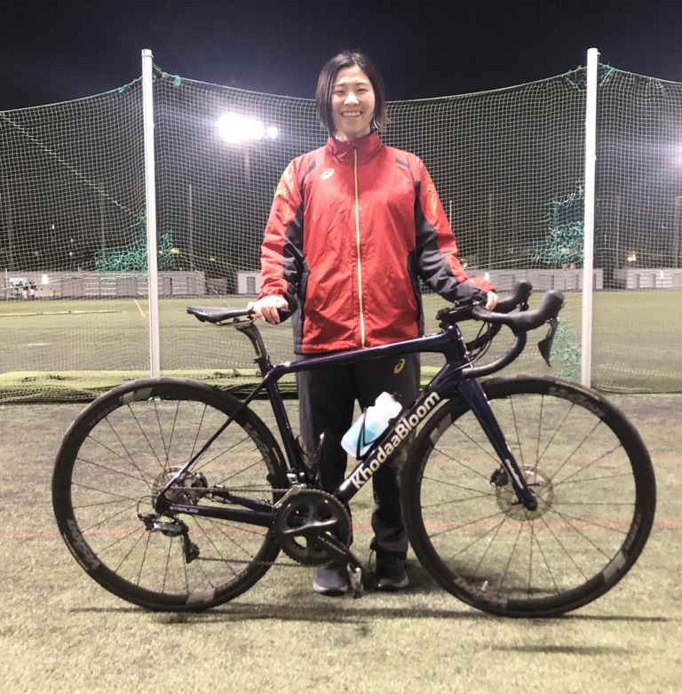 コーダーブルーム　​​日本体育大学で活躍する女子大生トライアスリート飯塚唯選手とサポート契約を締結