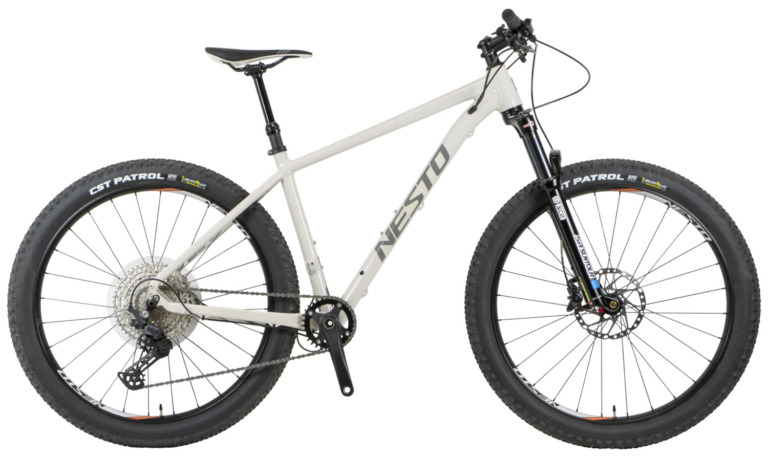 ​​NESTOからBOOST規格を採用した27.5+MTB「TRAIZE PLUS」登場