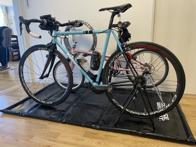 自転車整備で使える新感覚メンテナンスマット「GARAGE-WORK-MAT」