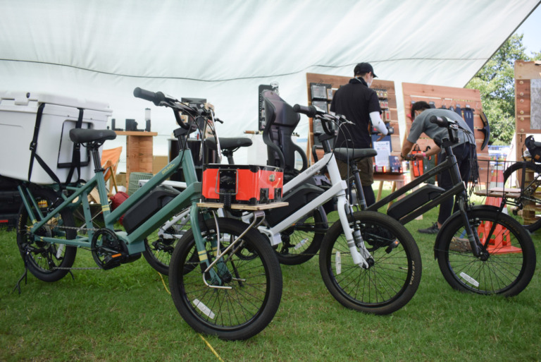 BRUNOがカーゴバイクタイプのE-Bikeを公開 子供載せも装着できる多用途なE-Bike