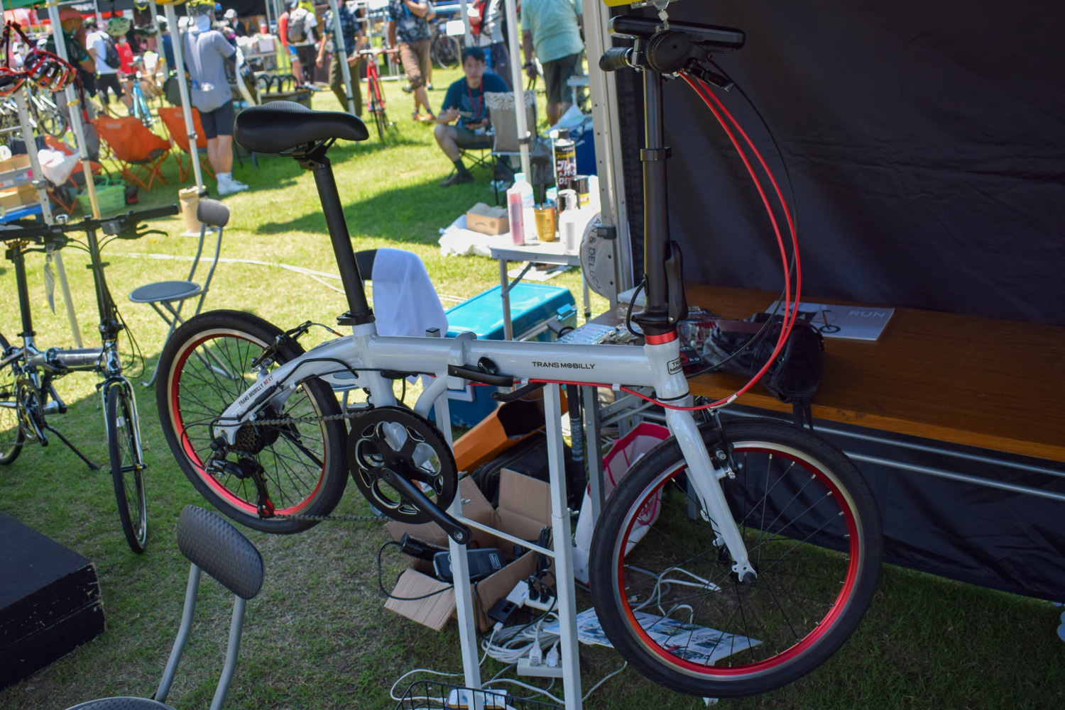 トランスモバイリーから20インチ折り畳み電動アシスト自転車が登場か 