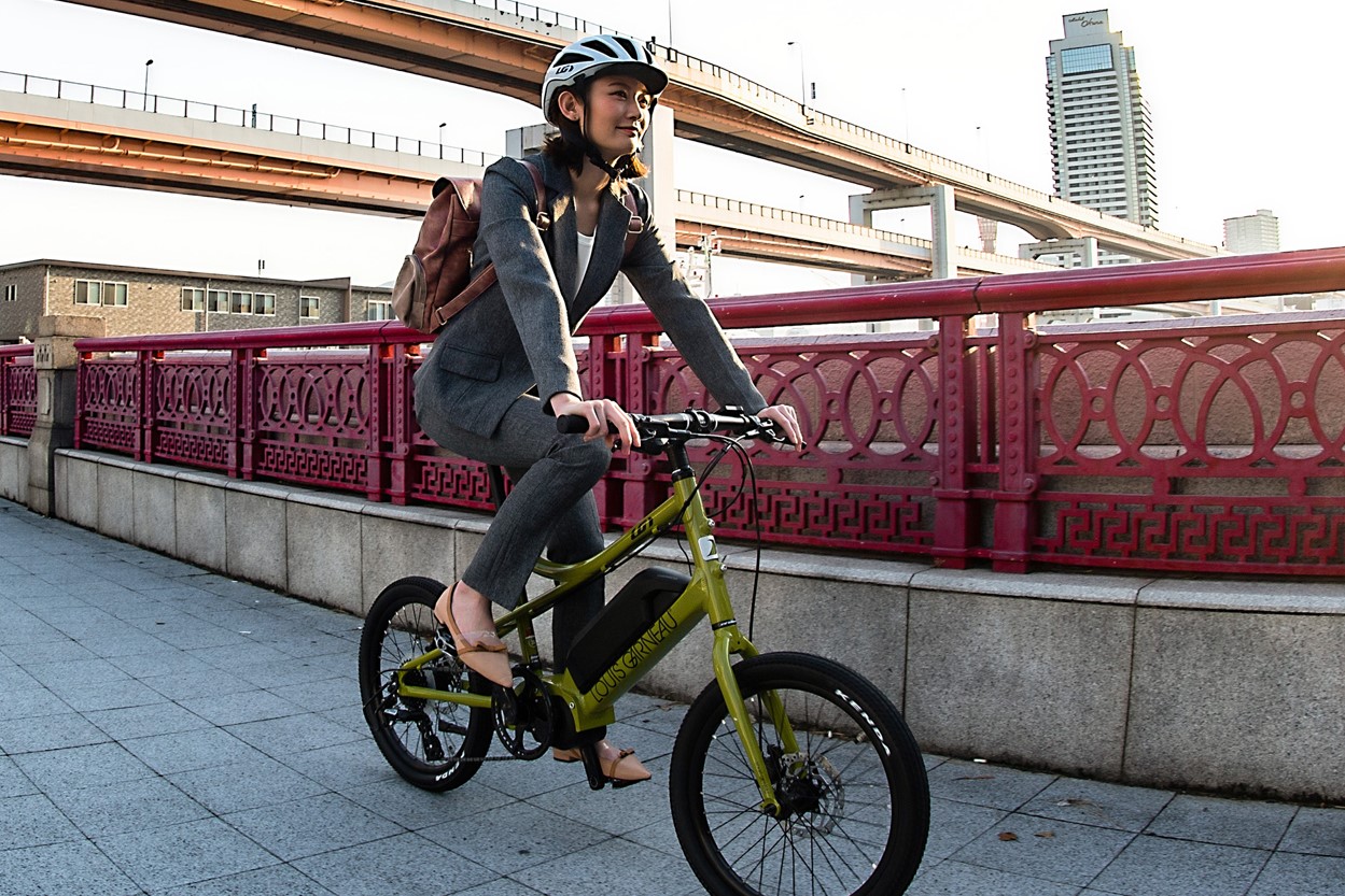 ルイガノからミニベロE-Bike「EASEL-E」販売開始 10万円台のお