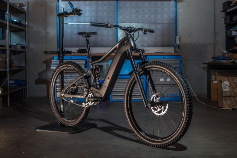 Cavalerie E-MTBコンセプト　Valeo製E-Bikeユニットを搭載したギアボックス仕様のフルサスE-MTB