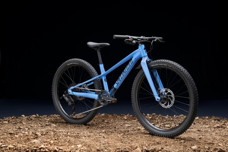 Specialized 大人顔負けの本格キッズ用マウンテンバイク「RIPROCK」登場