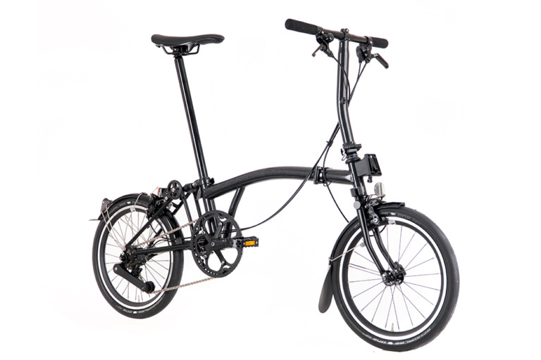 イギリスの折りたたみ自転車「ブロンプトン」から新モデル「P Line」登場　フロントフォーク、リアフレーム等にチタンを採用した軽量モデル