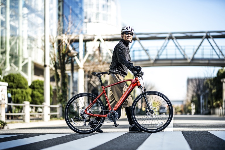 ヤマハ発動機、クロスバイクタイプのE-Bike「CROSSCORE RC」登場　スマートなルックスのE-Bike
