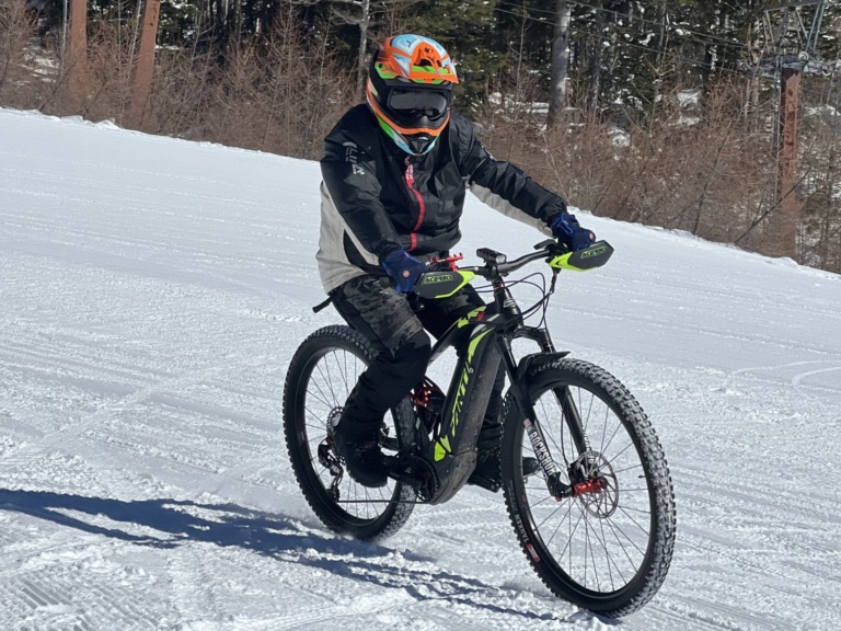 雪の中でもE-Bikeは楽しめる！スキー場でE-Bikeを試乗　それぞれの特徴や違いとは？