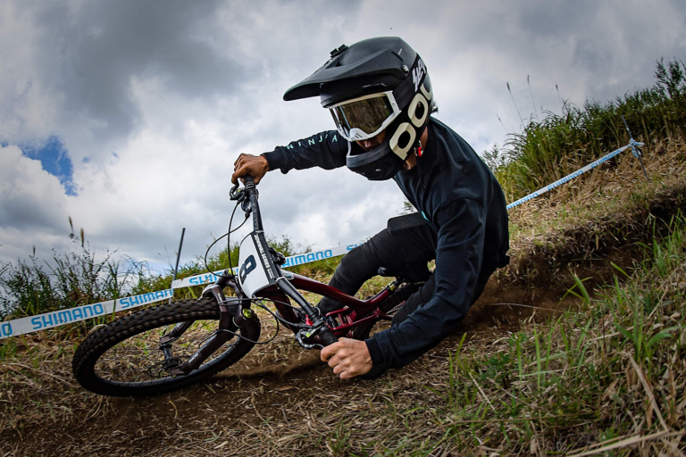 あさひ　MTBレース「DOWNHILL SERIES」実行委員会との2022年度オフィシャルパートナー契約締結