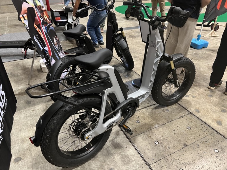 FANTICの街乗りE-Bike「ISSIMO」　子供乗せも装着可能なリアキャリアを開発中！？