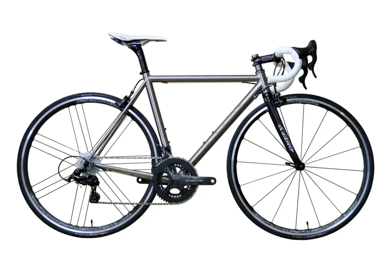 AVEDIO 最上級のチタンロードバイク「PEGASUS2023 TITANIUM FRAME CARBON RIBFORK」完成車発売開始