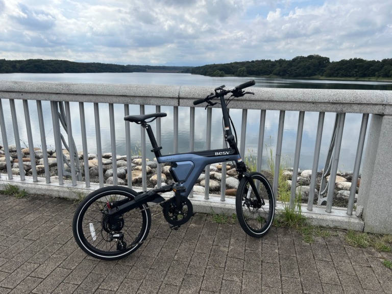折りたたみE-Bikeで有名な「BESV PSF1」をインプレッション