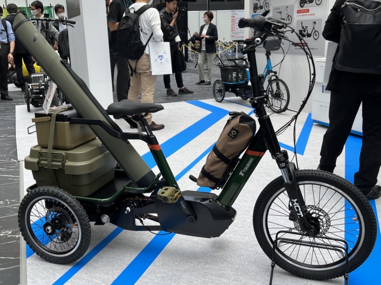 椿本チエインの3輪Eバイク「多目的e-Cargoコンセプト」 タタメルバイクで有名なICOMAが開発した電アシの魅力とは？