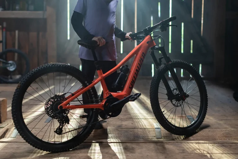 スペシャライズドから日本初のキッズ用Eバイク「Turbo Levo SL Kids」発売　