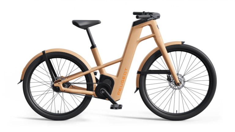 プジョーサイクル　新型のコネクテッドEバイクを発表　シティバイクからカーゴバイクまで用意