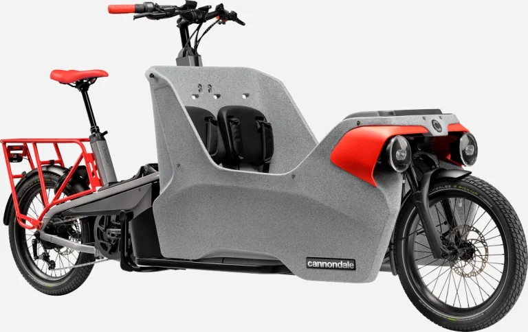 キャノンデール　ワンダーワゴンネオ　2灯式ヘッドライトで近未来デザインを実現したカーゴバイクタイプEバイク