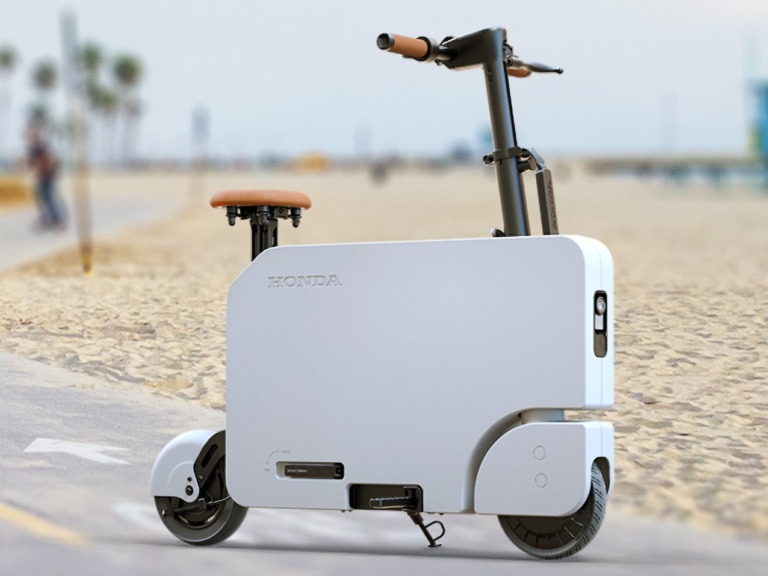 ホンダ　アメリカで「モトコンパクト」を発表　持ち運び可能な超小型電動スクーター