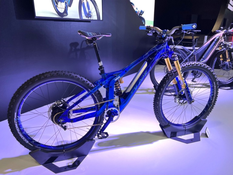 ヤマハ　Y-00Z MTB　電動パワステや分割式ドライブユニット構造を採用したコンセプトEバイク