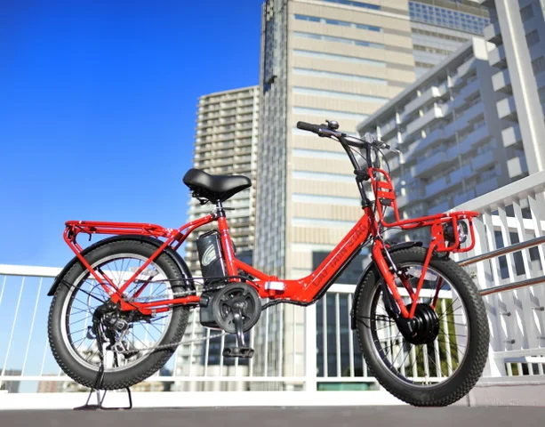 キャプテンスタッグから折りたたみ電アシ「eバーギー電動FDB206」登場　アウトドア風デザインが特徴。
