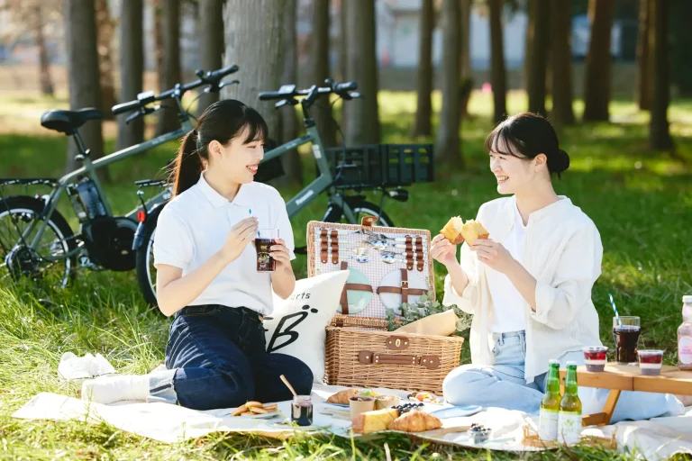 星野リゾート BEB5土浦、夏の朝にブルーベリー収穫とピクニックを楽しむ「ブルーベリーサイクルピクニック」開催 期間は2024年7月1日～8月8日