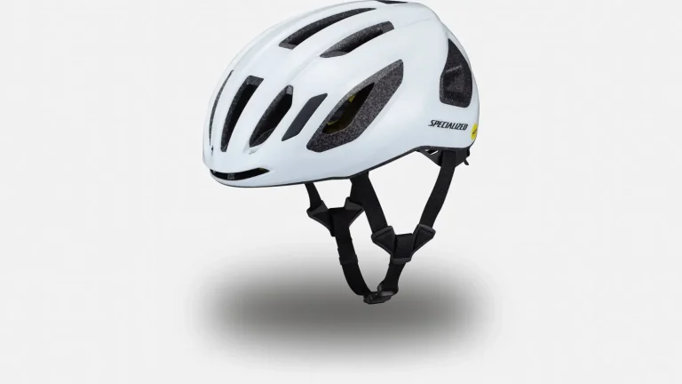 スペシャライズド、新型ヘルメット「Chamonix 3」発売 シーンを問わず日々のライドに最適な快適性とベンチレーション