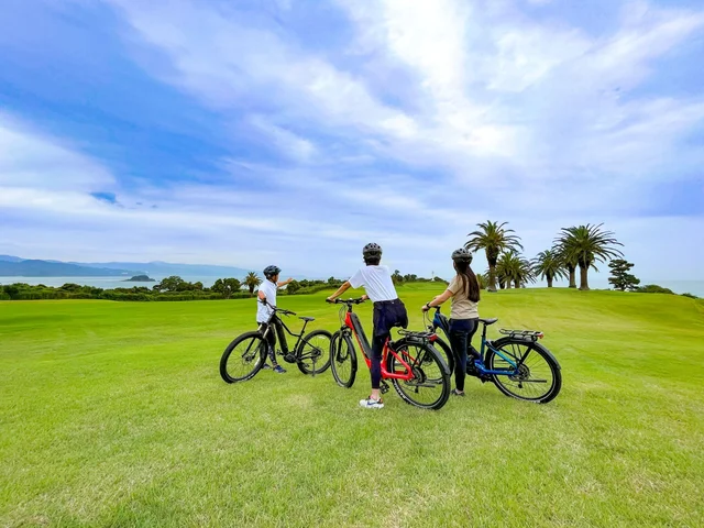川奈ホテル、名門ゴルフコースで絶景サイクリングツアーを開催