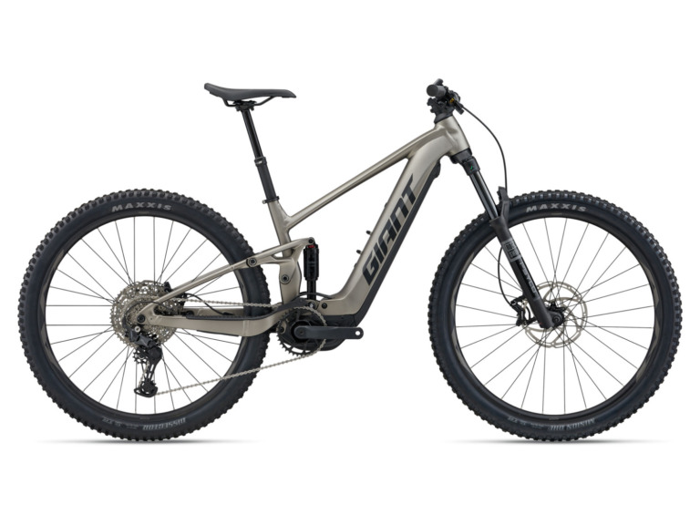 GIANT 2025年モデルで新型フルサスE-MTB「STANCE E+」発表