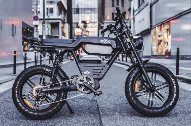 「まるでバイク！」な新世代の電動アシスト自転車『eXs e-Bike MotoLike』