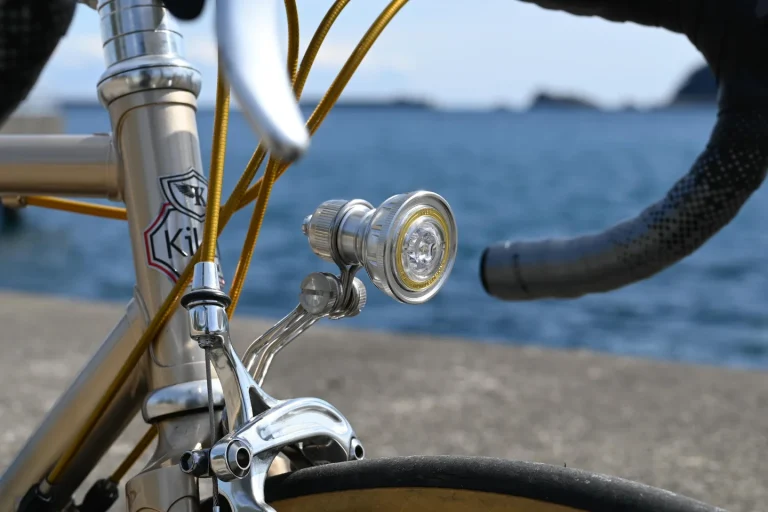 クラシカル×ハイテク、自転車ライトが進化　KiLEY「ビンテージライトV3」発売